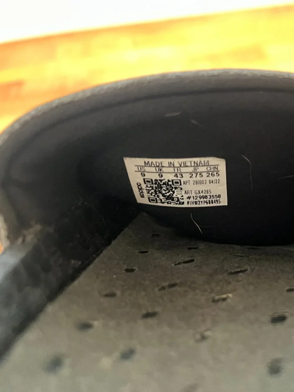 Men's Size 9 Adidas Adilette Boost Slides